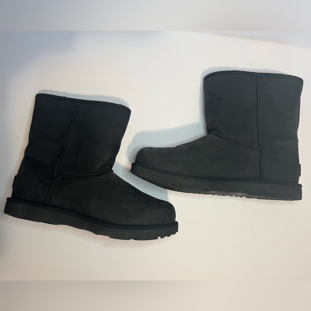 UGG Women's Classic Short II Boot, Black - Picture 15 of 16